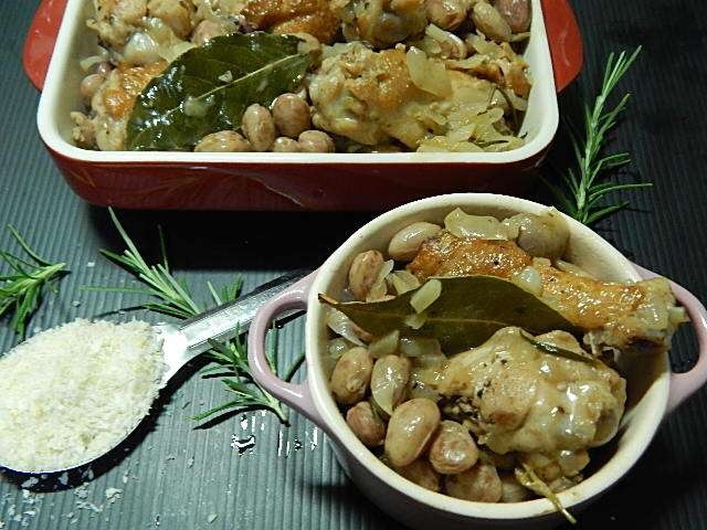 耐熱皿に盛り、パン粉をかける