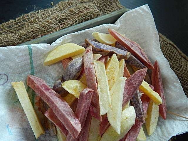 サラダ油で揚げる