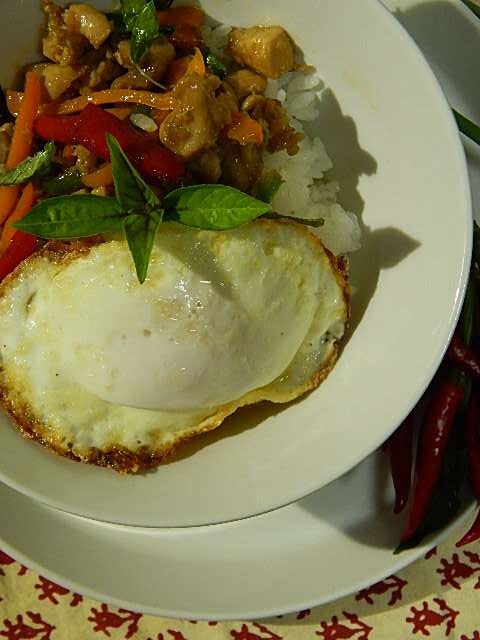 卵を添えて完成！