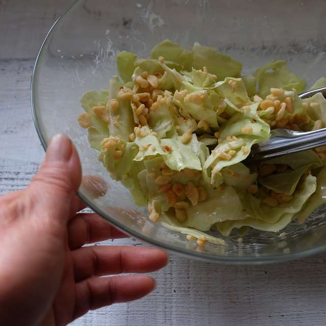 食べる直前に天かすを加え軽く混ぜる