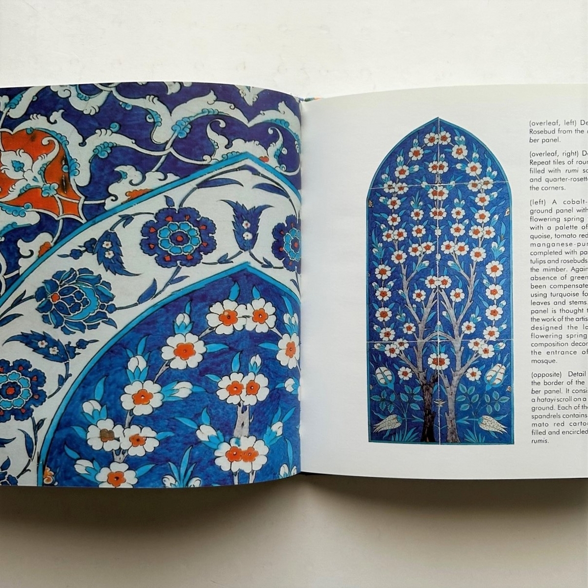 洋書 The Book of Rustem Pasa Tiles The Book of Rustem Pasa Tiles: Cimok, Fatih: 9789757528814