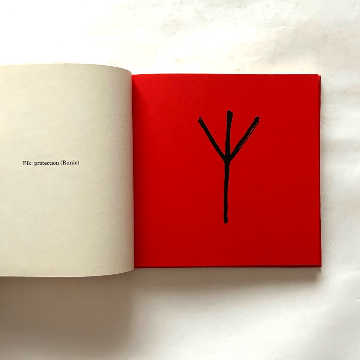 洋書「 book of symbols for children」 fritz scholder's book of symbols for children / Fritz Scholder