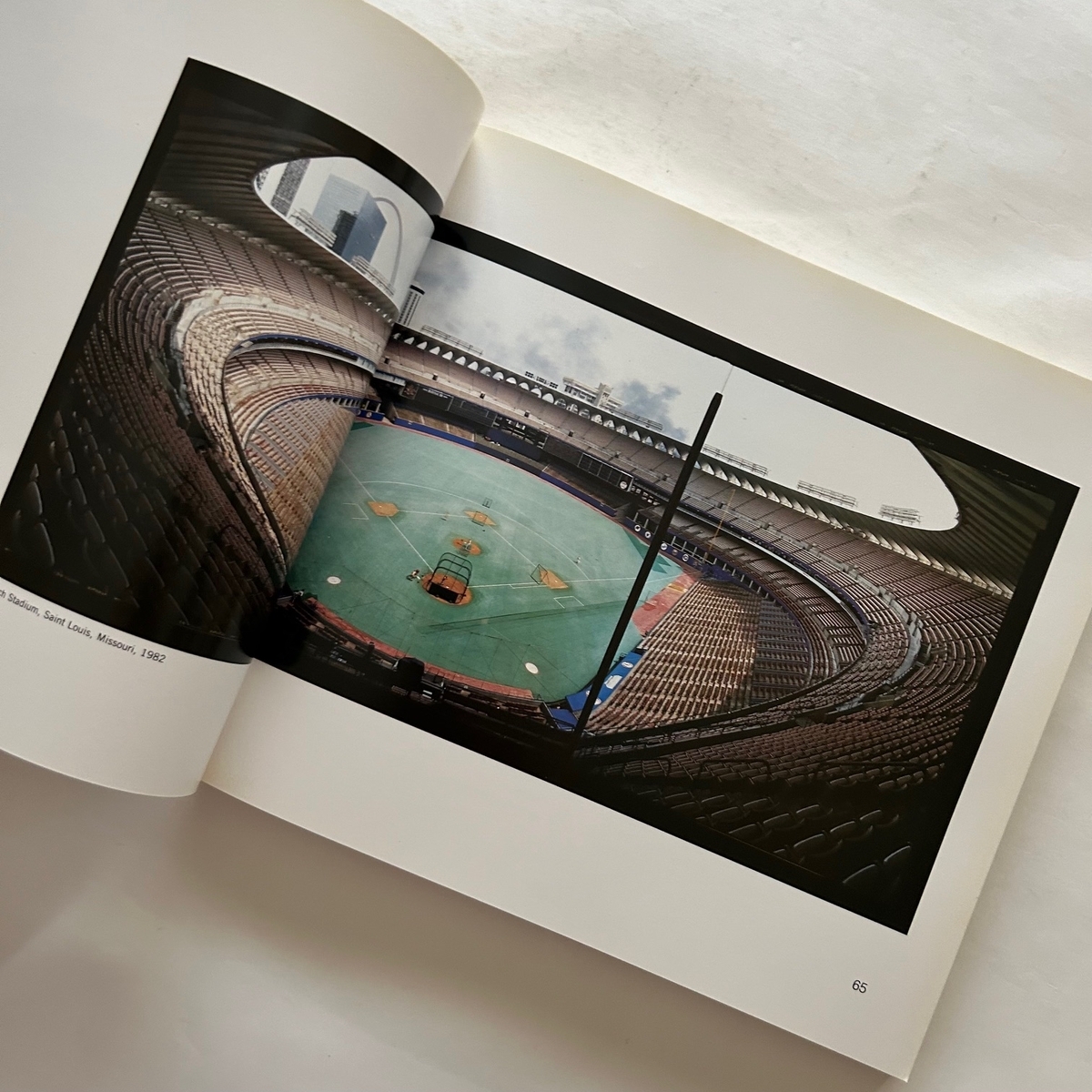 New Color New Work 18 Photographic Essays / Sally Eauclaire - 本 