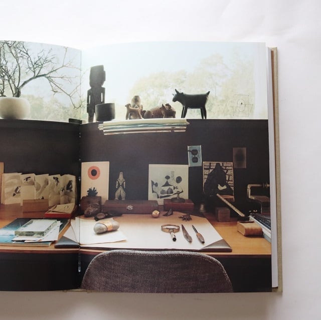 人気洋書❗️Handcrafted Modern/インテリア Handcrafted Modern: At Home with Mid-century Designers