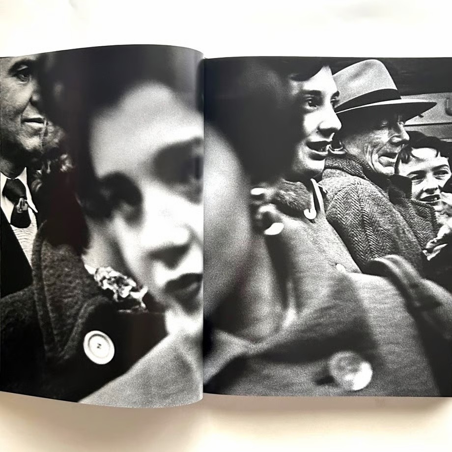 William Klein Yes / ウィリアム・クライン - 本まるさんかくしかく Blog