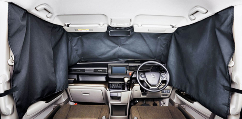 ステップワゴンの純正アクセサリー「プライバシーシェード」