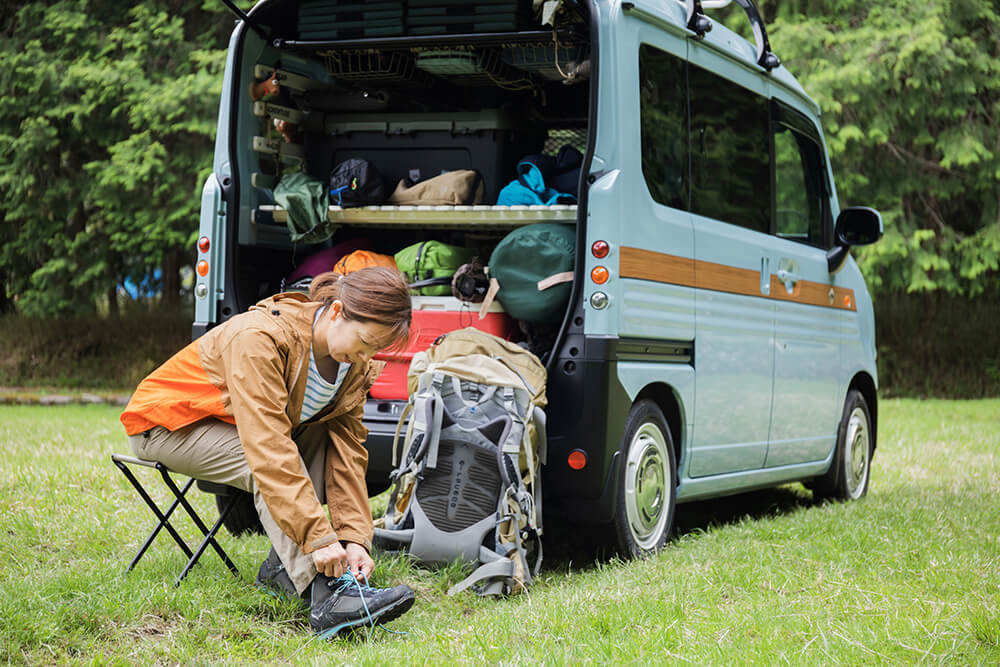 ホンダの軽自動車・N-VAN MALIBUで車中泊×登山を楽しむ三島さんアイキャッチ