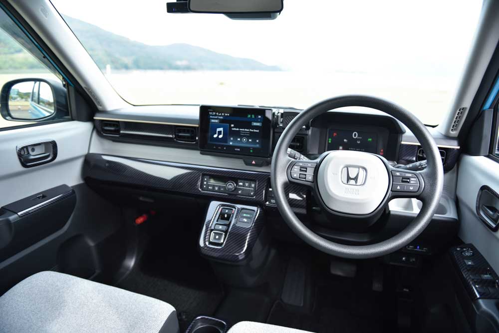 N-ONE e:車内