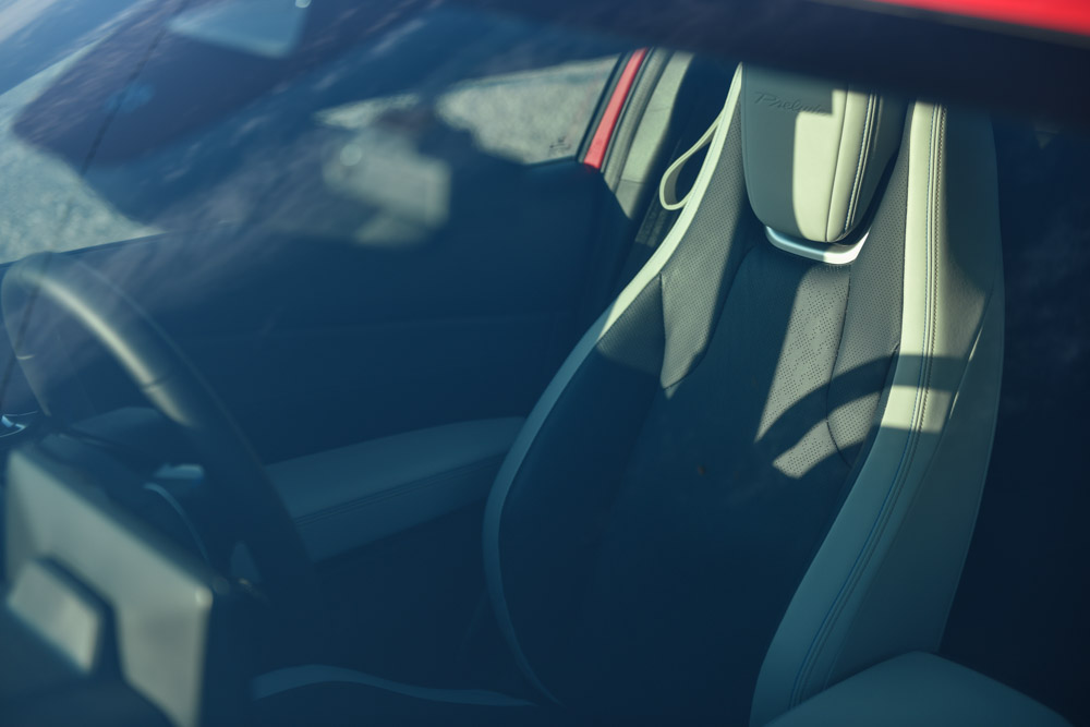 プレリュード車内
