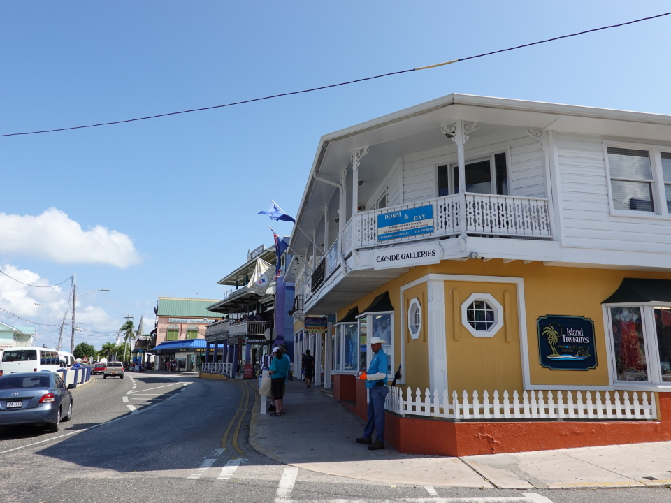 グランド・ケイマン4 観光 BAYSHORE MALL hondatad’s blog