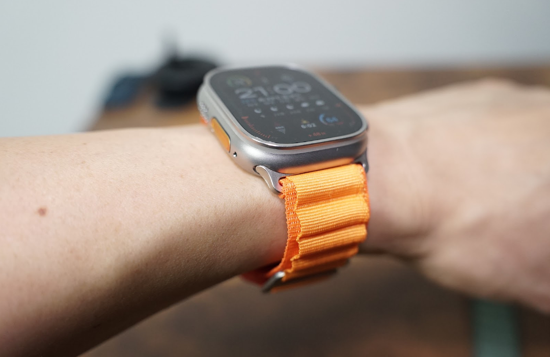 【Mサイズ】Apple純正 アルパインループ ブルー (新品未開封) Amazon.co.jp: Apple Watch Band - 49mmケース用ブルー