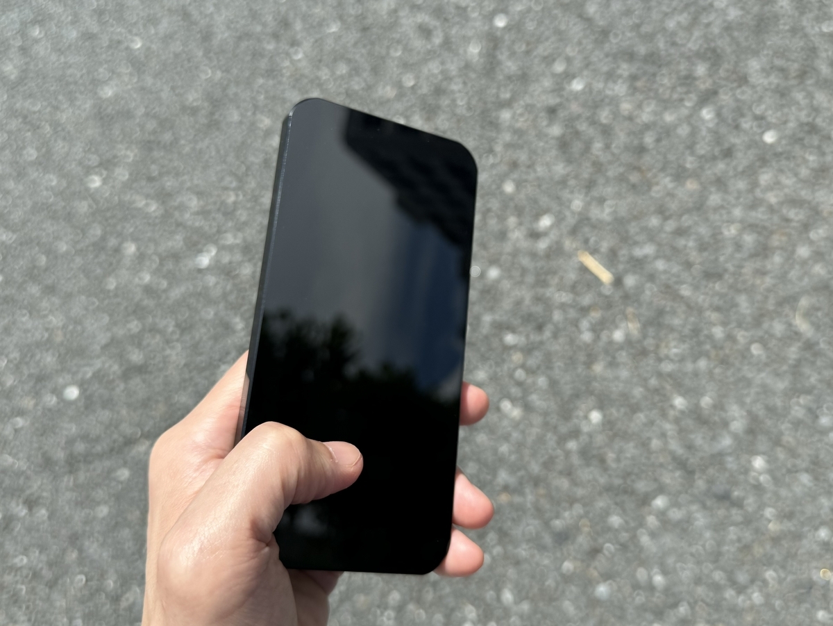 AcryPhone（アクリフォン）”「ただの黒い板」の正体とは？ - 本能 