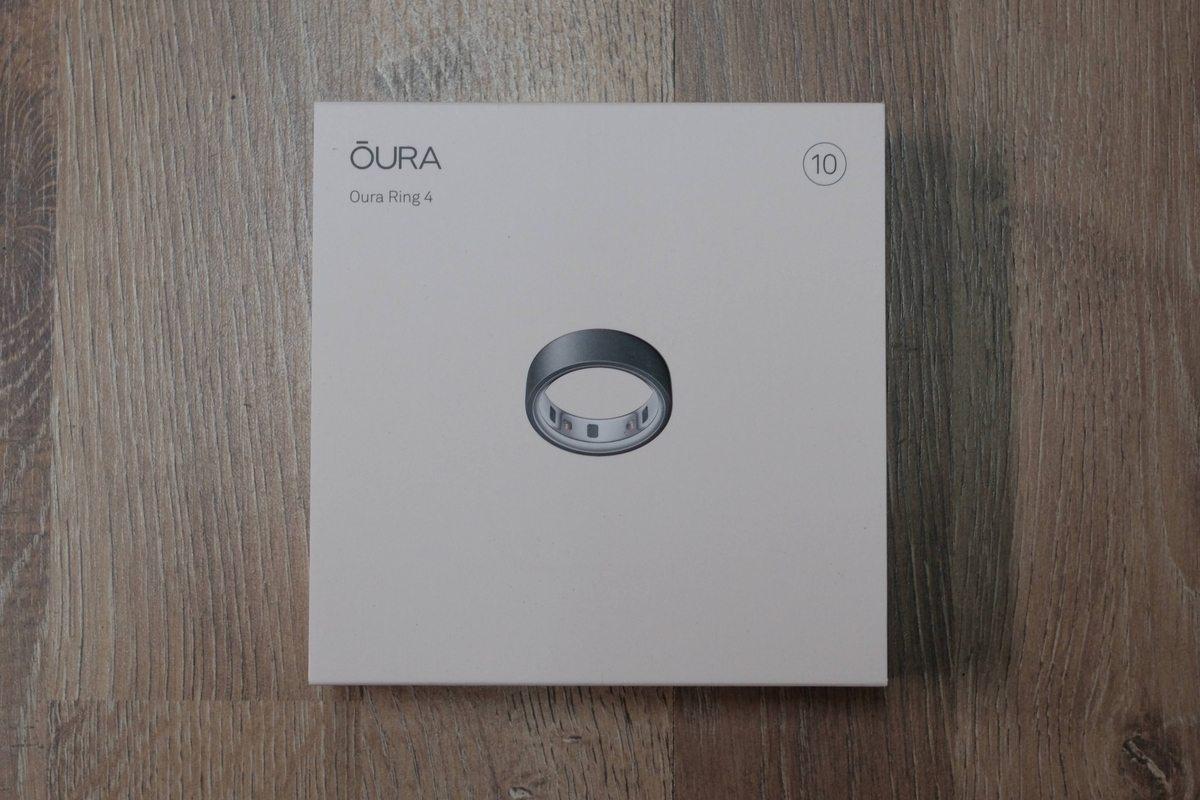 Oura Ring 4の製品ボックス（Stealth サイズ10）
