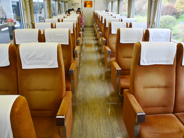 東武350系　車内カーテン　鉄道部品　特急きりふり　日光 乗車記】東武 特急きりふり～350系（東武日光→浅草） - 本日も「鉄曜日」