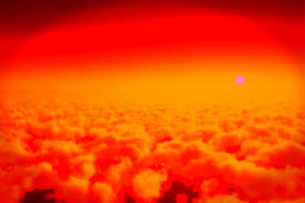 昭和京都の怪談綴りによるイツサワリの御札のある神社の夕焼け