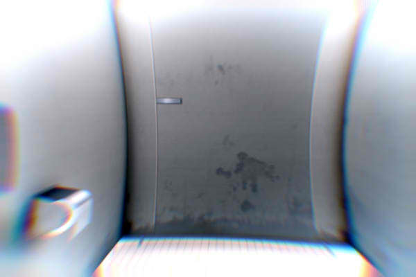 八幡市の怖い話にあるトイレの開かないドア