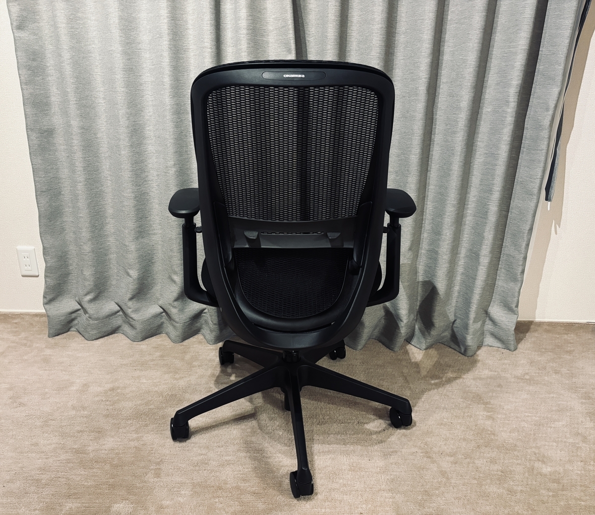 オカムラの大人気オフィスチェア「シルフィー」をレビュー！メリットと