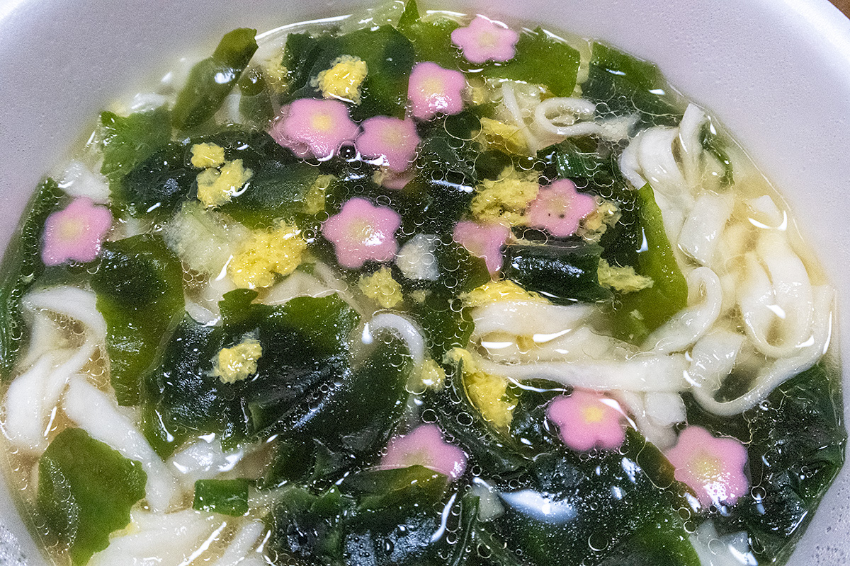 どん兵衛 三種の重ね貝だしうどん