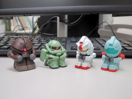 まちぼうけ　機動戦士ガンダムの場合　ガンダム　量産型ザク　アッガイ　カプセルトイ まちぼうけ 機動戦士ガンダムの場合 [3.量産型ザク],バンダイ