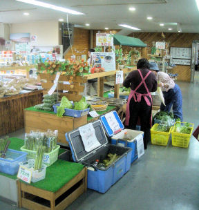 P15ぽっぽ屋店内.JPG