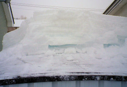 1220_車庫の雪.jpg