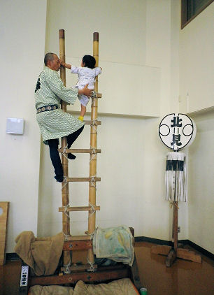 0923_ハシゴ乗り.jpg