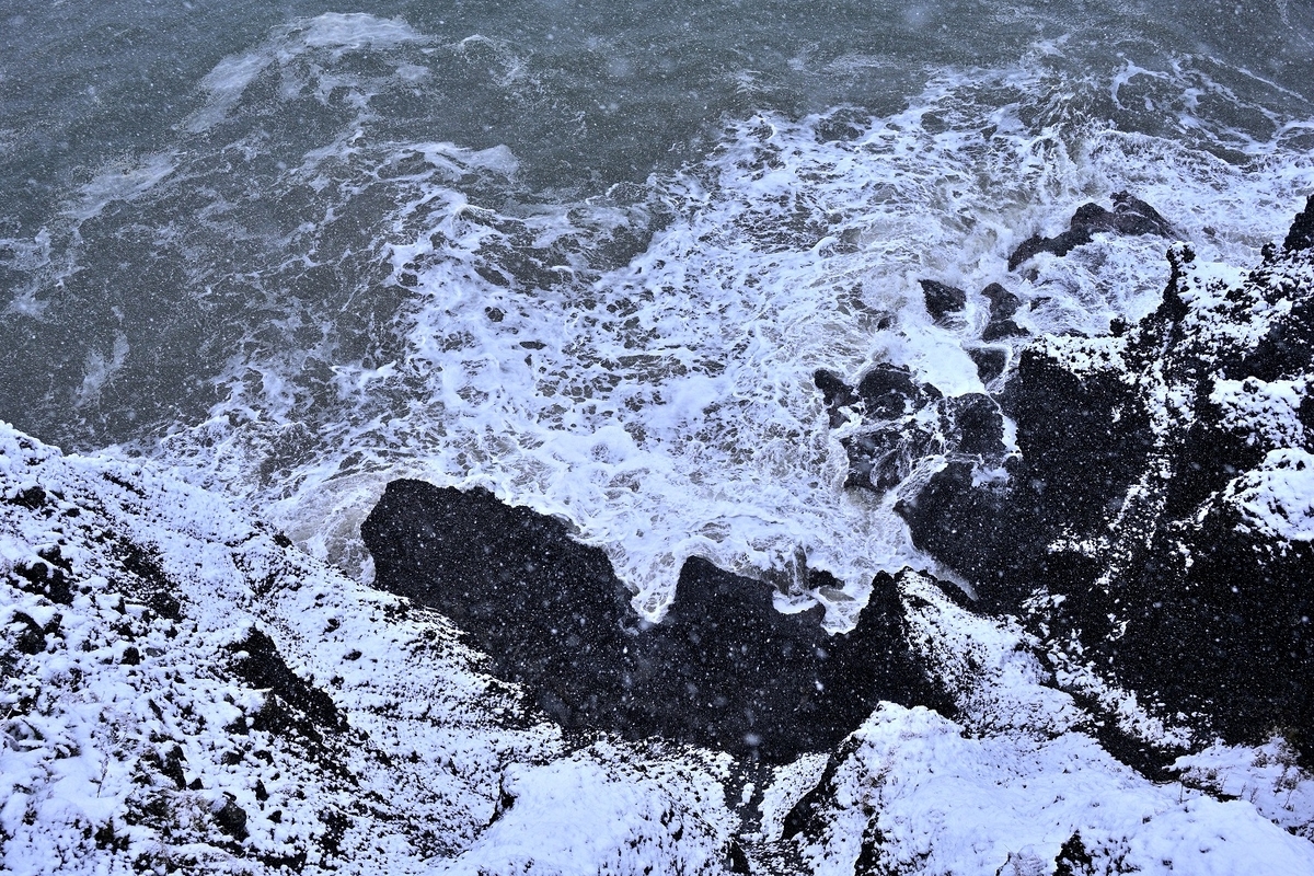 雪降る日本海 - 気ままに新潟写真散歩