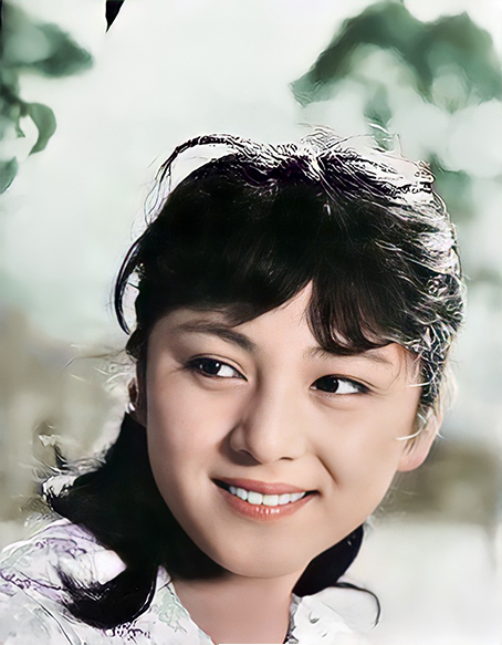 和泉雅子さんの昔の写真 モノクロ画像のカラー化 写真修復の専門店