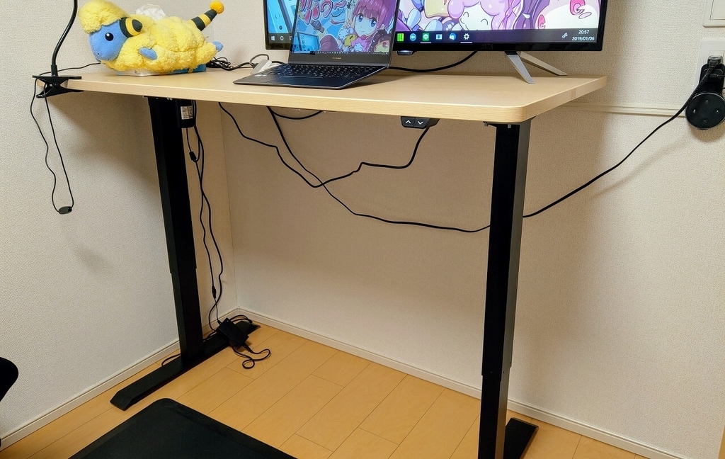 f:id:hrktksm:20190106212755j:plain スタンディングデスク