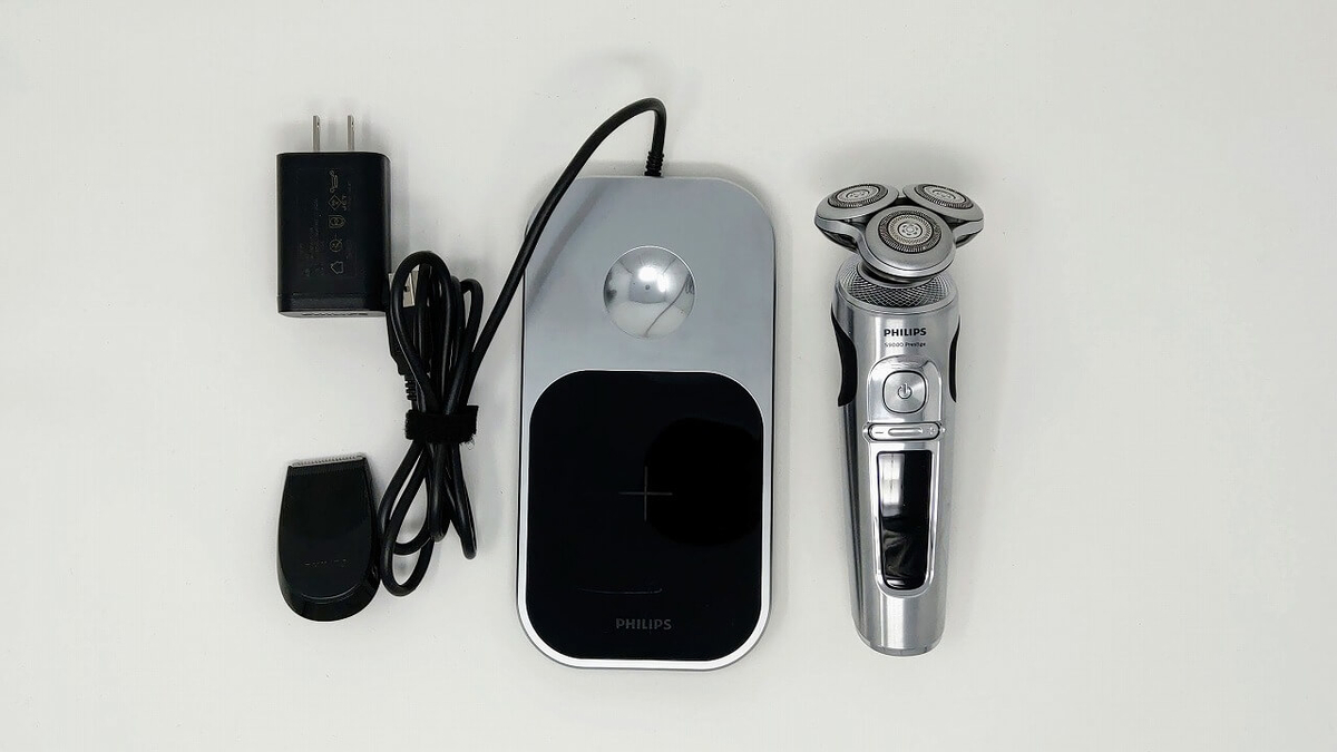 PHILIPS S9000 prestige シルバー 充電器付き Shaver S9000 Prestige Wet & Dry Electric shaver with SenseIQ