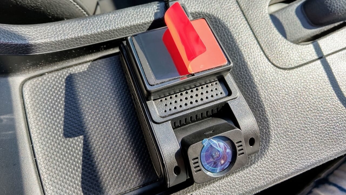 VIOFO A119 V3マウントのフィルムを剥がす