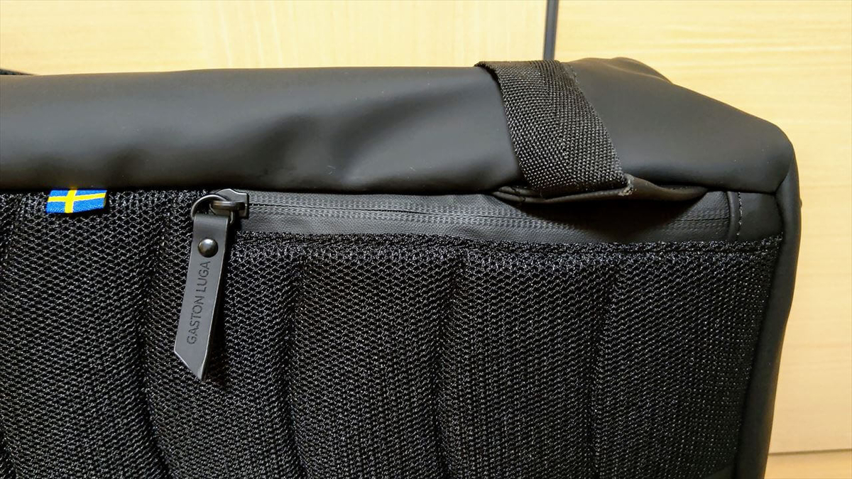 ガストンルーガ ルーレン 貴重品用隠しポケット