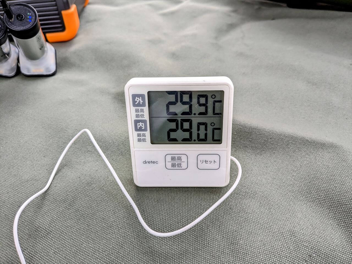18時の時点でまだ気温は30度近い夏キャンプ
