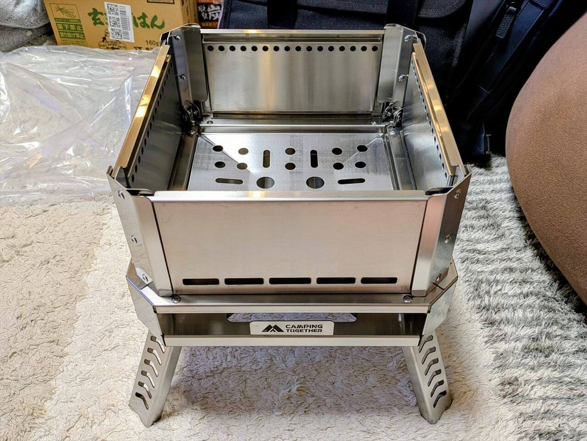 CAMPING TOGETHER 焚き火台 カシオペア Mサイズ 二次燃焼パネルを取り付け