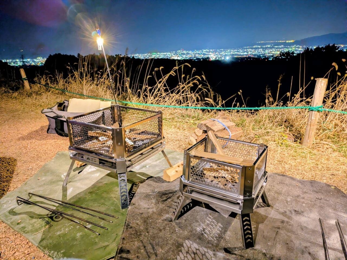 CAMPING TOGETHER 焚き火台 カシオペア MサイズとLサイズをキャンプで使用