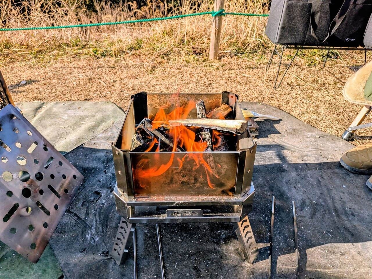CAMPING TOGETHER 焚き火台 カシオペア Mサイズ ガラスパネルで焚き火