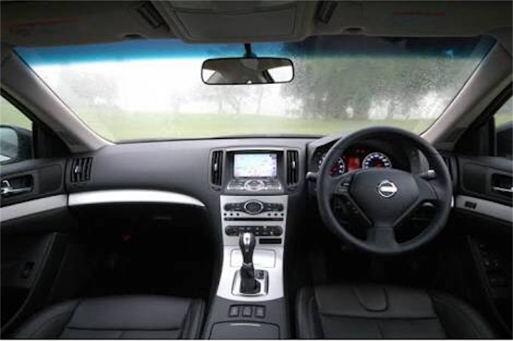 V36スカイラインクーペ 日本の貴重なスポーツクーペ ただ牛のように図々しく