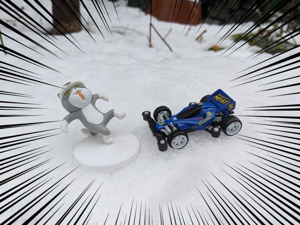 トミカ、ミニ四駆アバンテJrの写真