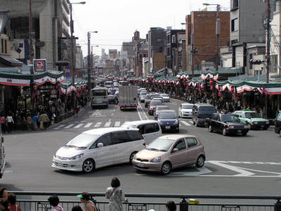 祇園石段下の混雑