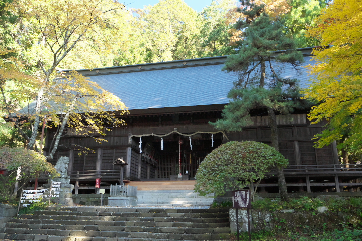 河口浅間神社拝殿