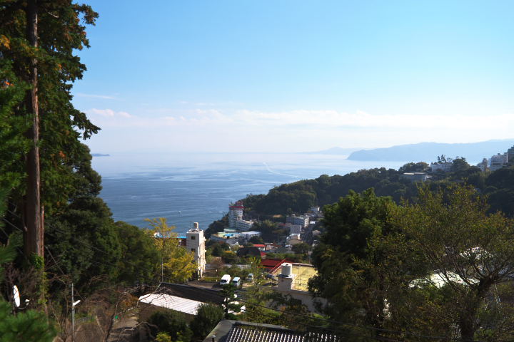 伊豆山境内からの眺め