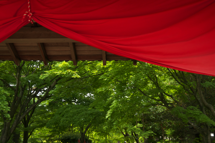 虹の郷　日本庭園の門