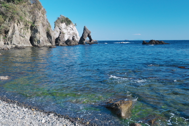 逢ヶ浜海岸　えび穴