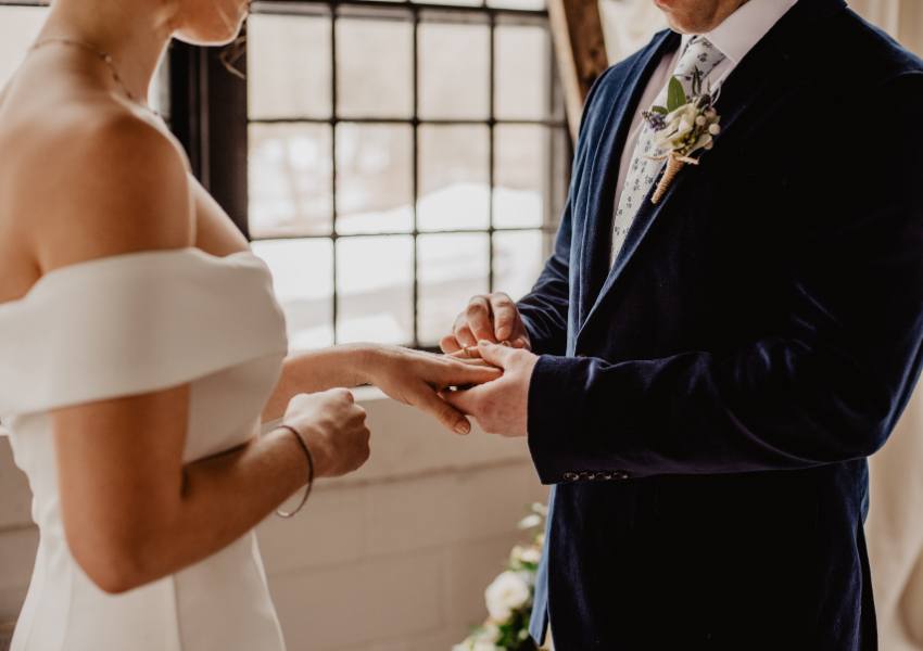 cisは結婚している？家族構成は？