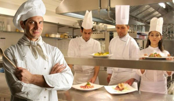 bộ phận bếp nhà hàng