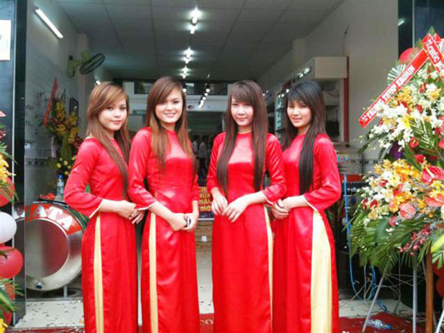 f:id:hungsanchez:20180607235539j:plain bộ phận lễ tân