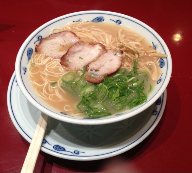 f:id:huraton:20150601005414j:plain らあめん渋英とんこつラーメン