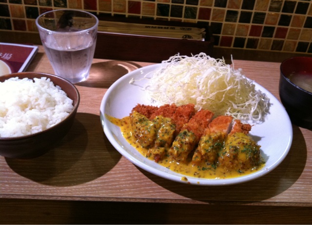 f:id:huraton:20150628212105j:plain 坂井精肉店経堂