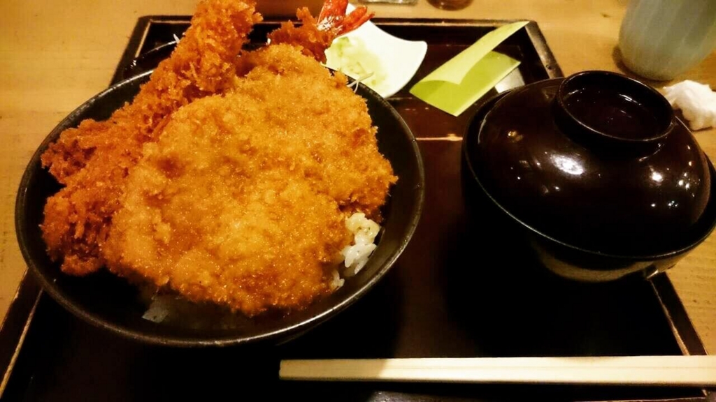 f:id:huraton:20160831233106j:plain 新潟カツ丼タレカツ 水道橋
