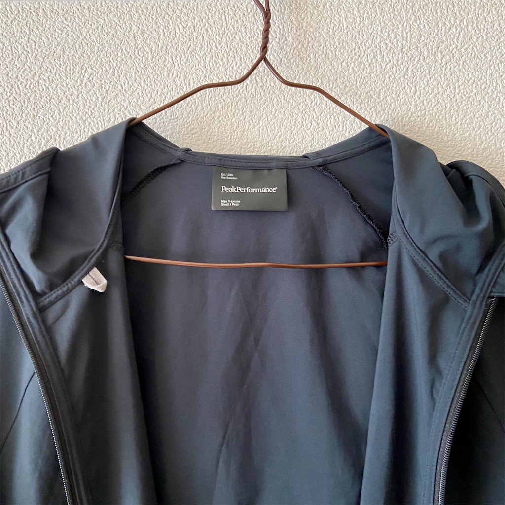 PeakPerformance』耐久性撥水（DWR）加工がすばらしいピーク
